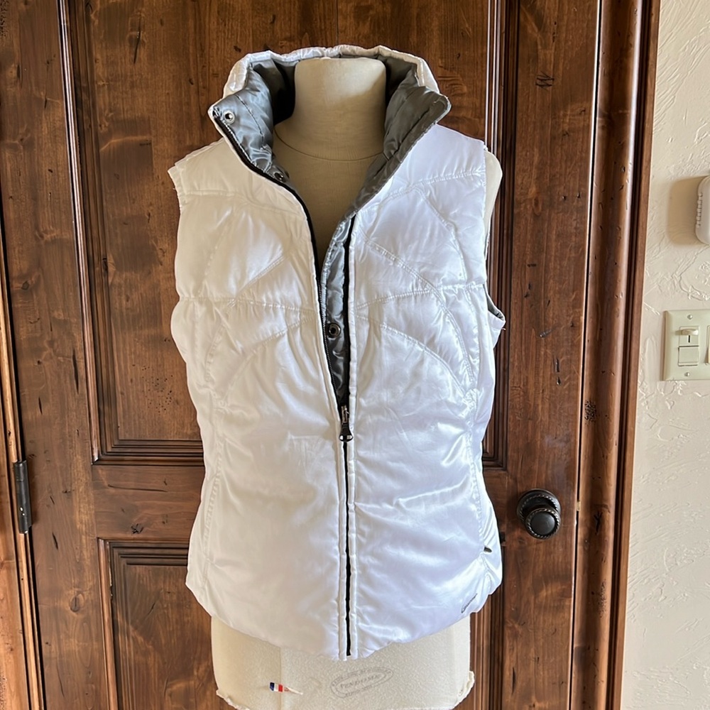 Nike white, silver reversible puffer vest
